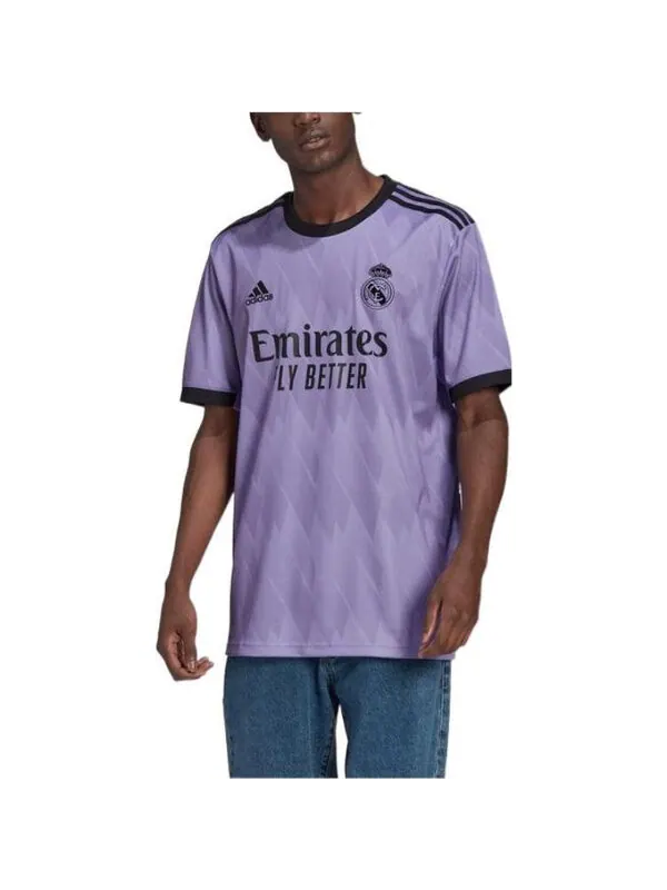 Футболка Adidas Real Madrid 22/23 Away Jersey 'Light Purple' — изображение 4 из 4, светлый фиолетовый