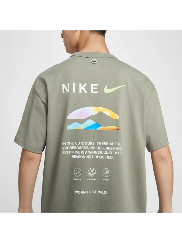 Футболка с графическим принтом спортивная футболка Nike — изображение 3 из 3, оливковый зеленый