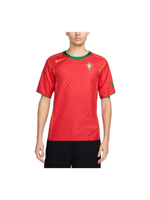 Спортивная футболка portugal 2004 reissue soccer replica jersey 'sport red green yellow' Nike — изображение 1 из 2