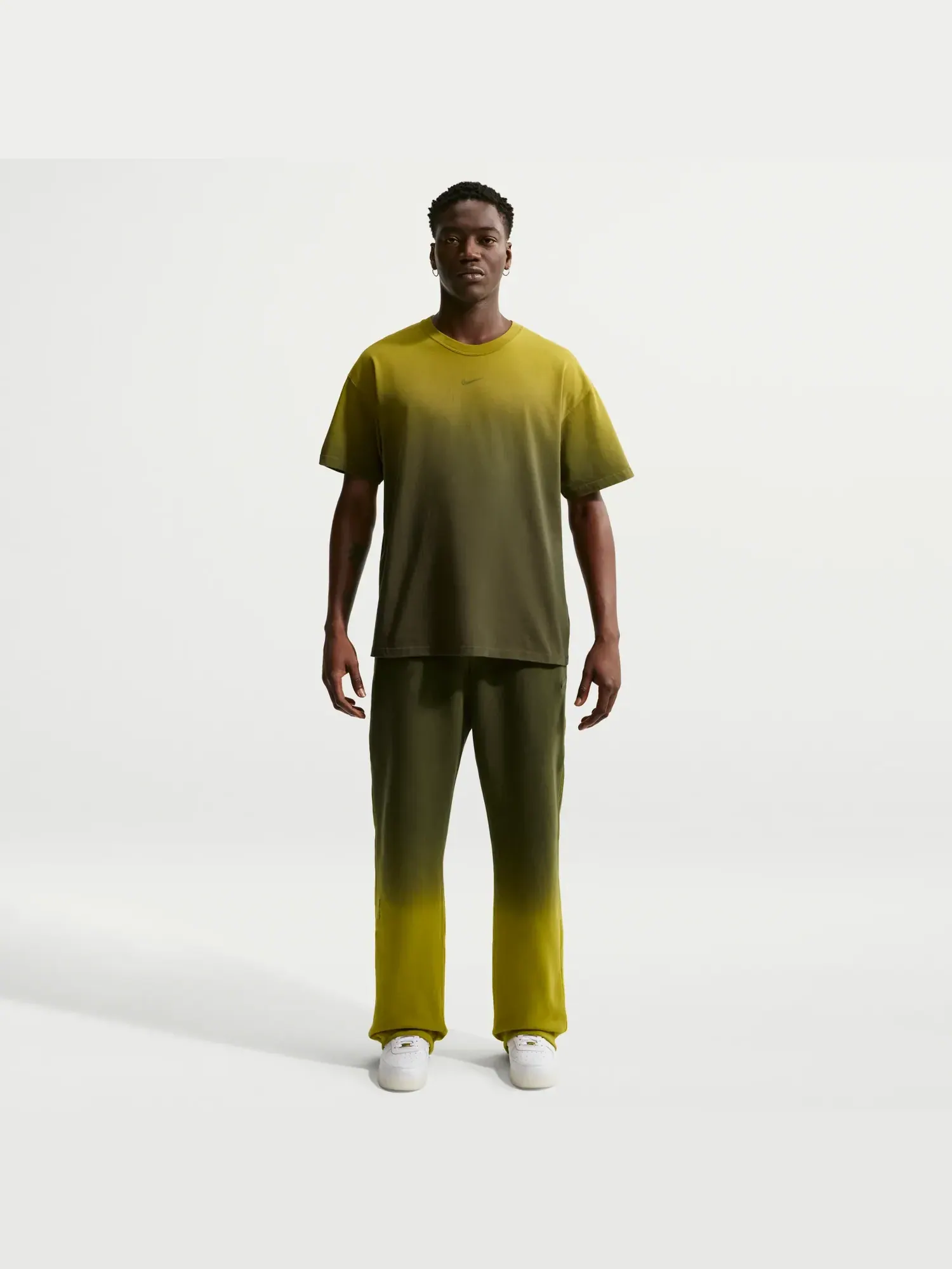 Футболка Nike NOCTA Fleece CS 'Moss Medium Olive' — изображение 5 из 6, зеленый