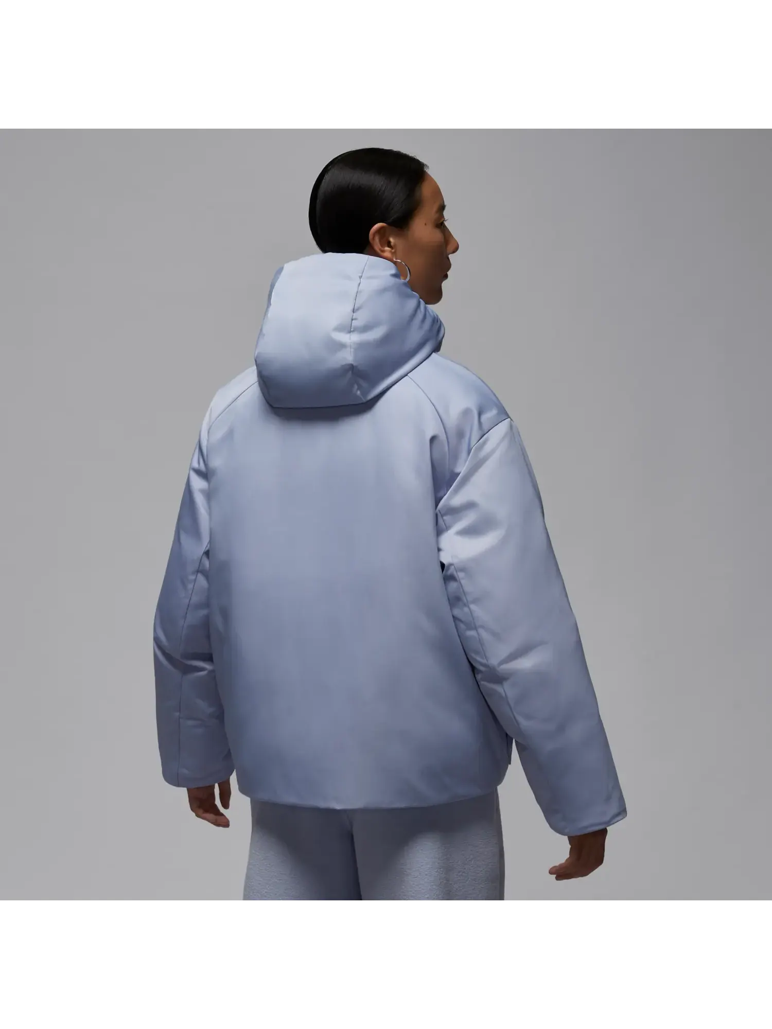 Куртка (WMNS) Air Jordan Flight Therma-Fit Down Jacket 'Ghost' — изображение 2 из 4, серый