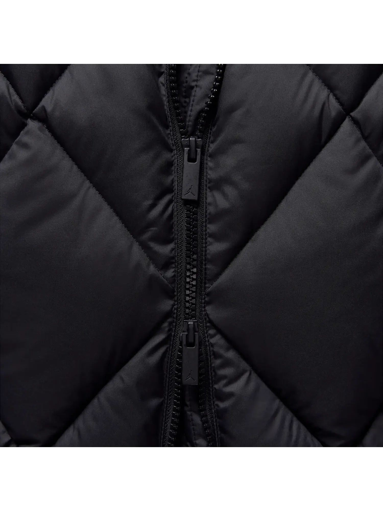Куртка (WMNS) Air Jordan Brooklyn Quilted Puffer Jacket 'Black' — изображение 4 из 5, черный