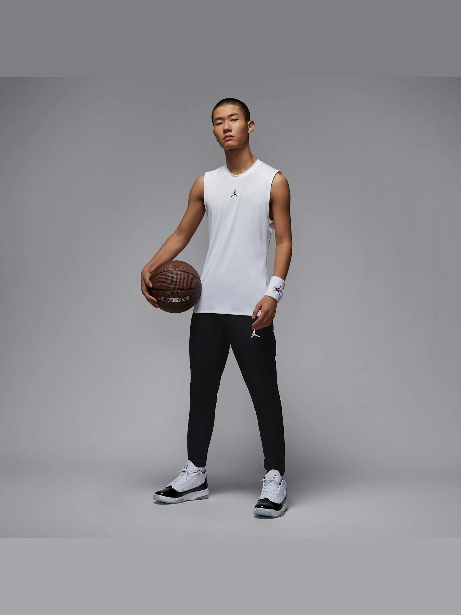 Топ Air Jordan Sport Dri-Fit Sleeveless Base Layer Tank 'White' — изображение 2 из 3, белый