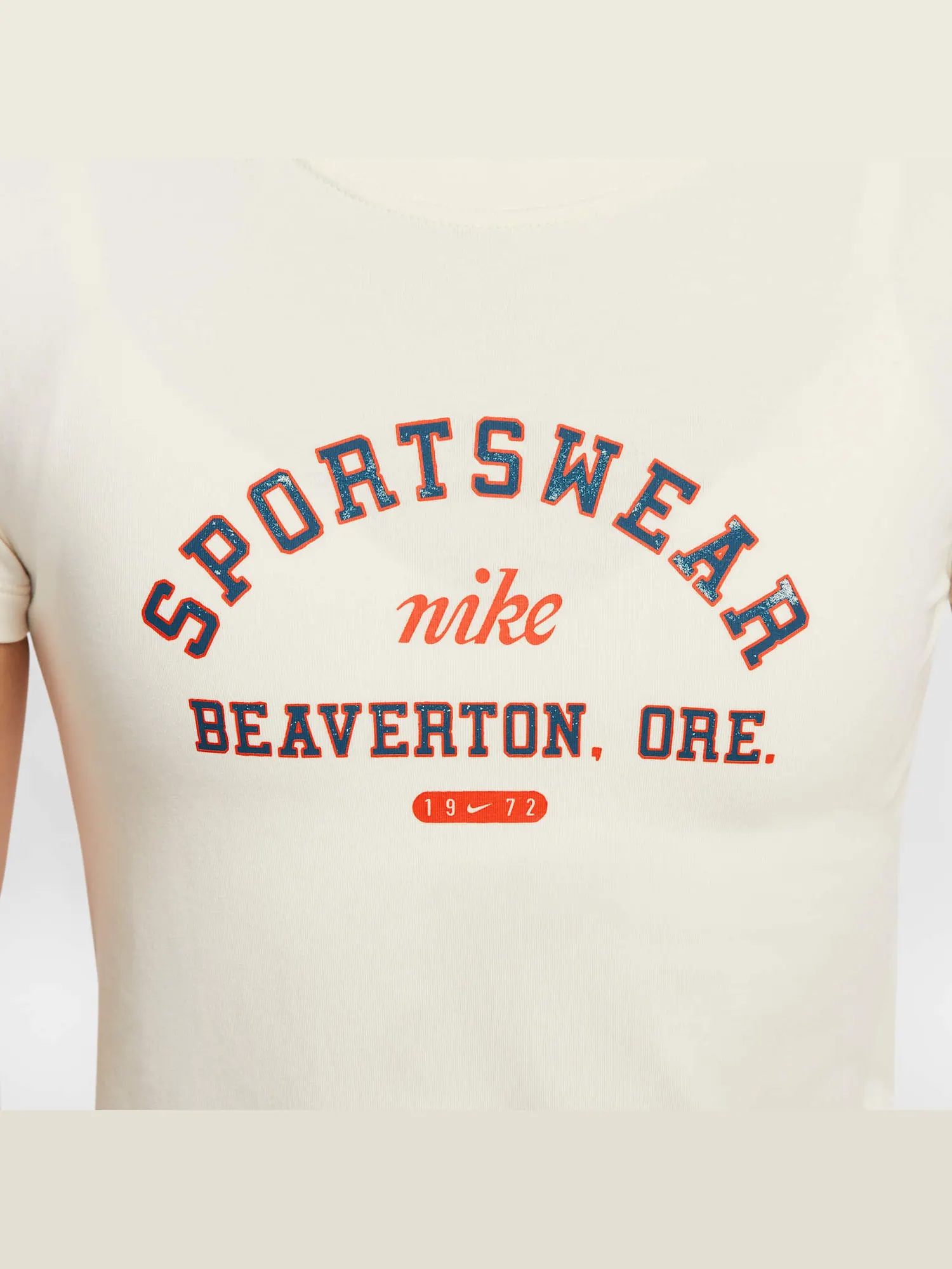 Футболка (WMNS) Nike Sportswear Phoenix Slim Short Sleeve T-Shirt 'Pale Ivory' — изображение 4 из 4, белый
