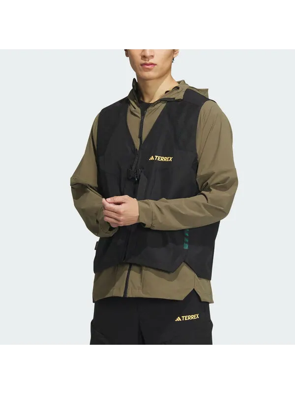 Жилеты terrex жилет Adidas — изображение 2 из 4, черный