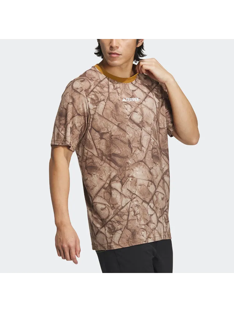 Футболка adidas National Geographic Graphic Tencel Short Sleeve Tee 'Brown' — изображение 4 из 7, коричневый