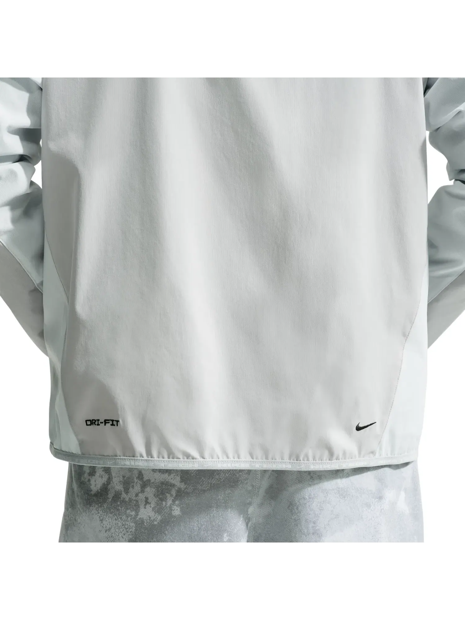 Мужская куртка с длинным рукавом Nike Tech Helios Dri-FIT Shell Jacket — изображение 2 из 6, серый