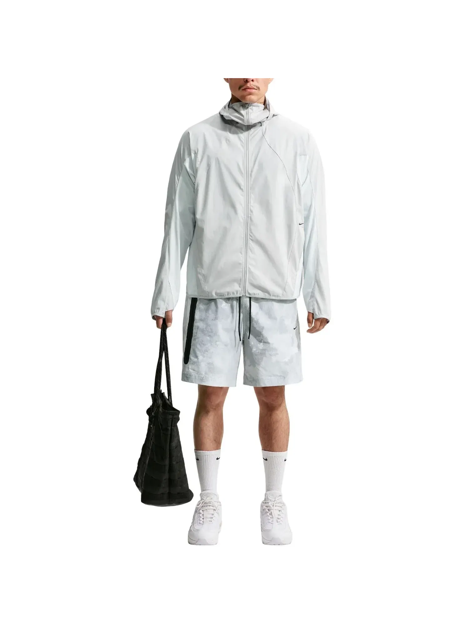 Мужская куртка с длинным рукавом Nike Tech Helios Dri-FIT Shell Jacket — изображение 5 из 6, серый