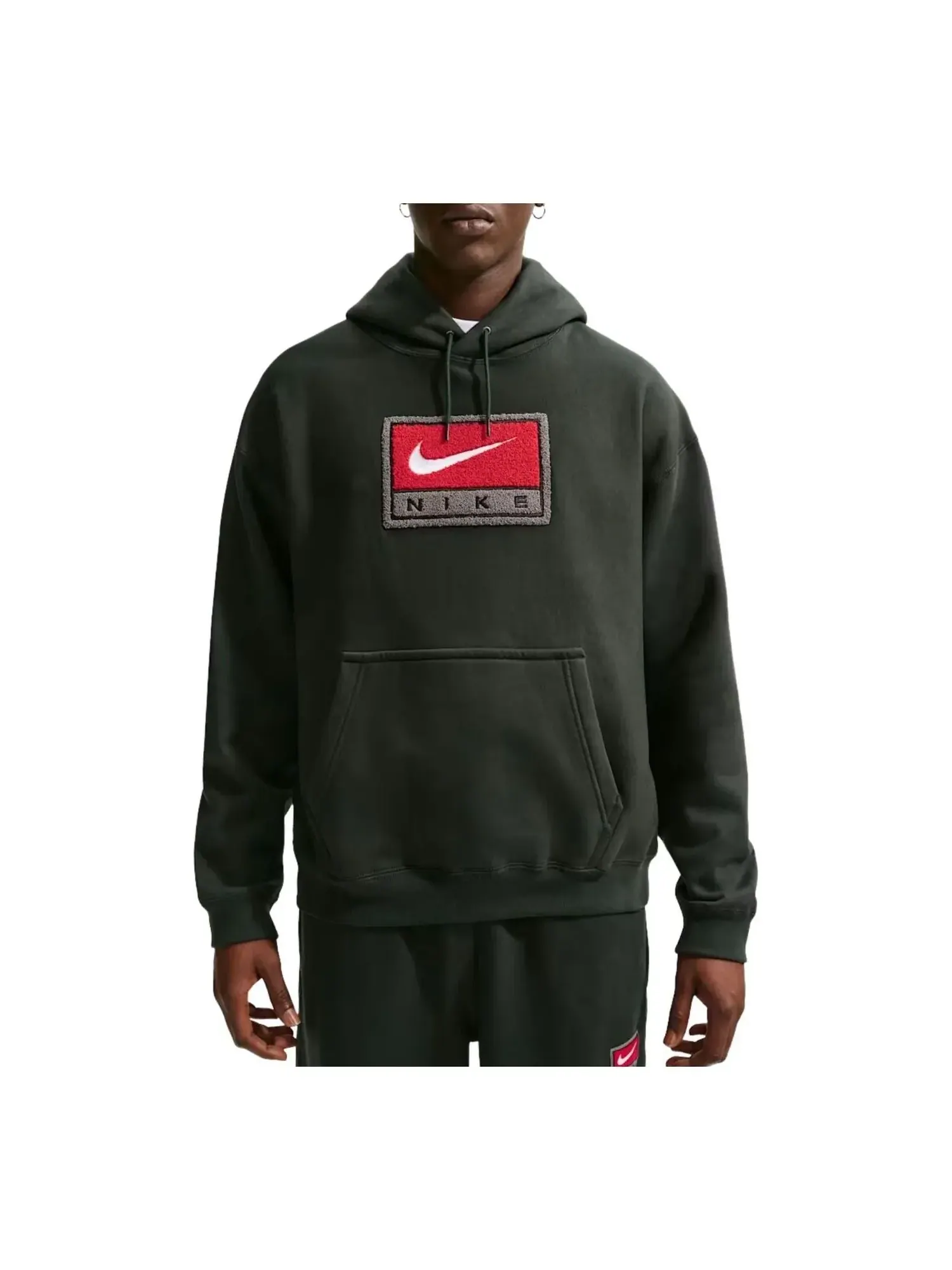 Толстовка Nike Solo Swoosh из флиса, цвет «Черная ель» — изображение 1 из 2