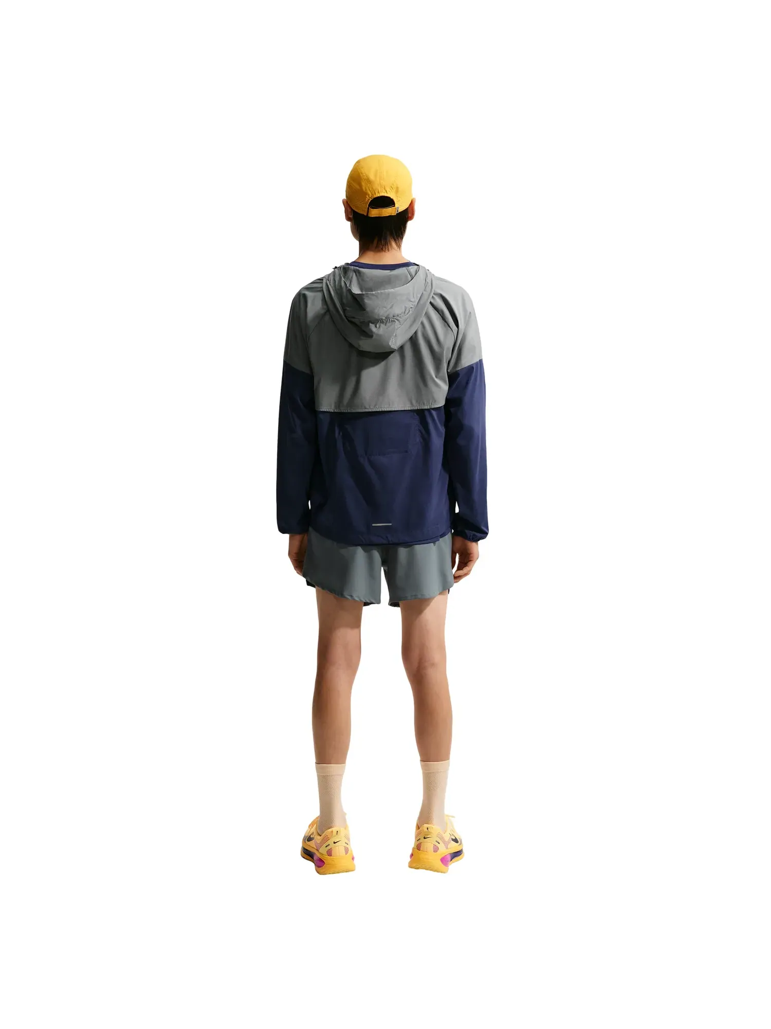 Мужские шорты для бега Dri-FIT с подкладкой Nike Stride 5-дюймовые — изображение 3 из 3, серый