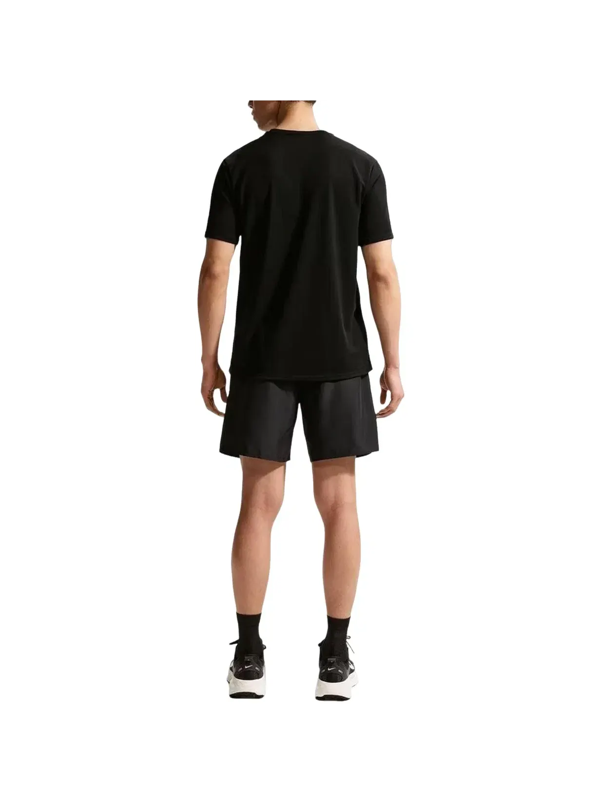 Мужская футболка Nike Miler Dri-FIT UV Protection — изображение 3 из 4, черный