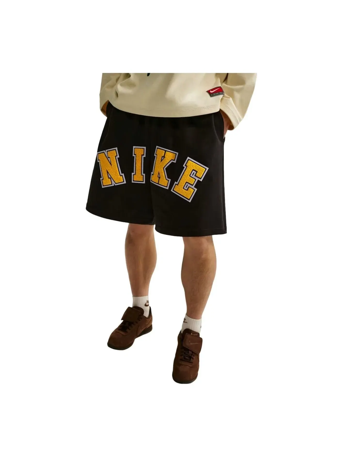 Шорты Nike Life Midweight Shorts 'Black University Gold' IF2236-010 — изображение 1 из 3, черный