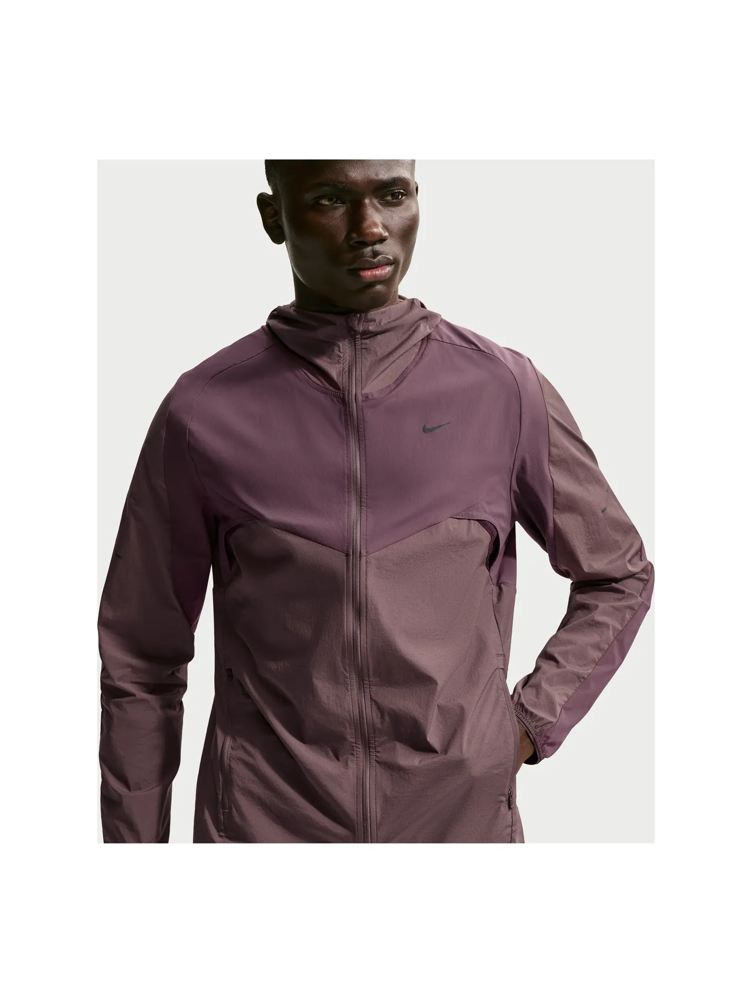 Беговая футболка Nike FW25 Stride Repel 'Dark Wine Tattoo' — изображение 2 из 5, темный винный//бордовый