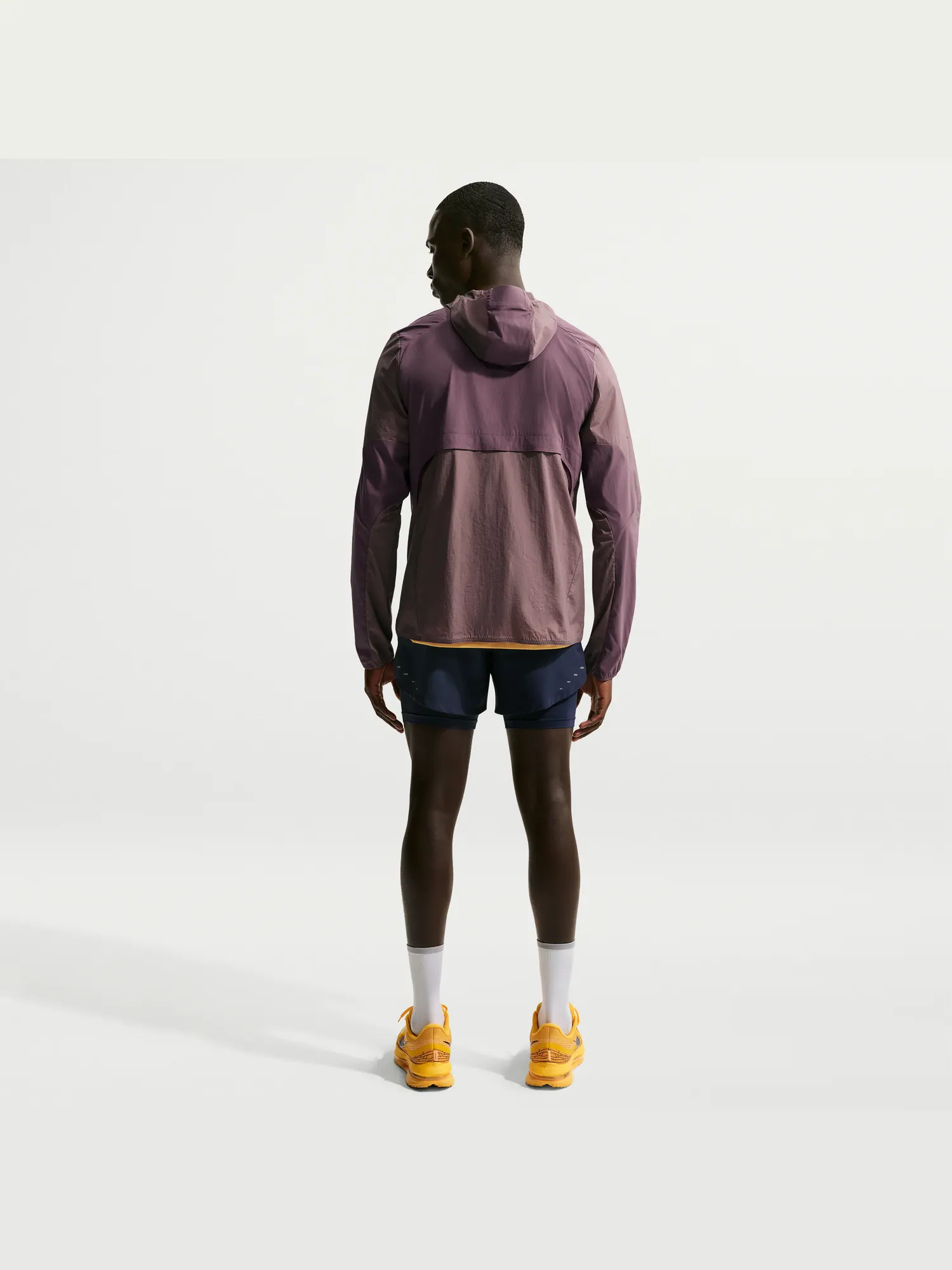 Беговая футболка Nike FW25 Stride Repel 'Dark Wine Tattoo' — изображение 3 из 5, темный винный//бордовый