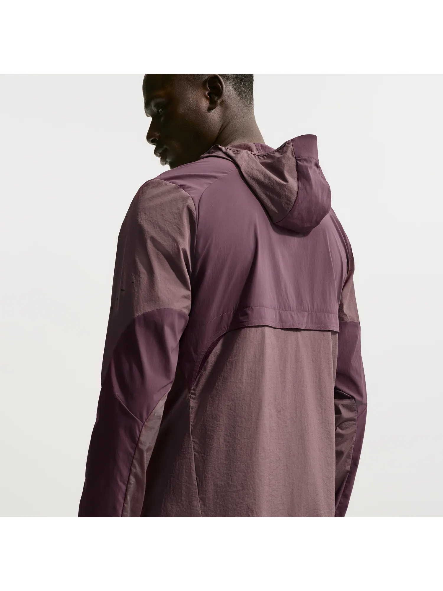 Беговая футболка Nike FW25 Stride Repel 'Dark Wine Tattoo' — изображение 5 из 5, темный винный//бордовый