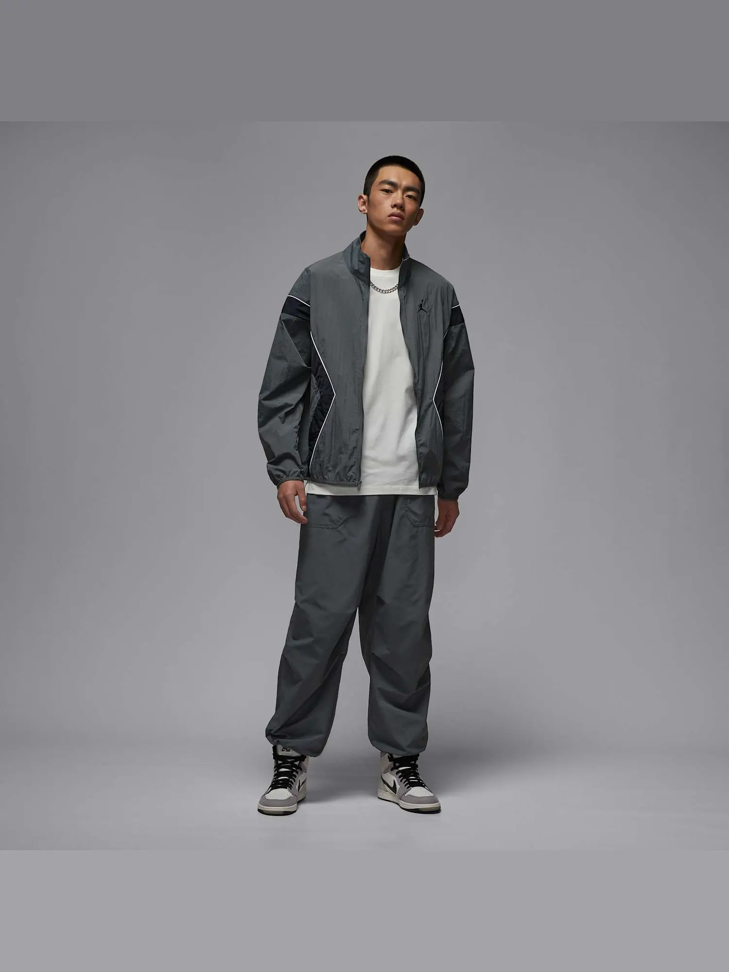 Куртка Air Jordan Brooklyn Draft Jacket 'Iron Grey Black' — изображение 3 из 5, серый