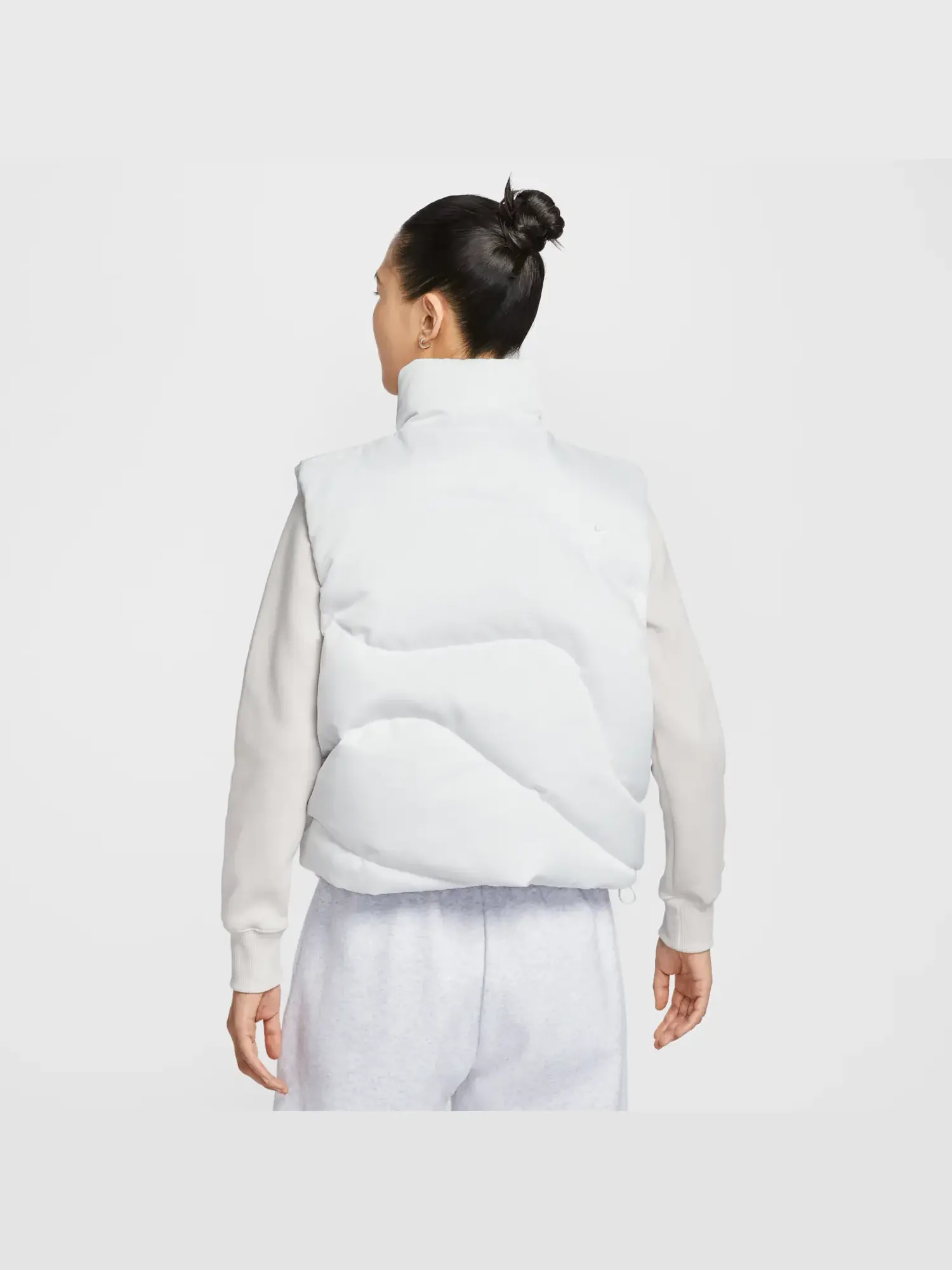 Жилет (WMNS) Nike Sportswear Swoosh Series Oversized Down Vest 'Summit White' — изображение 2 из 6, белый