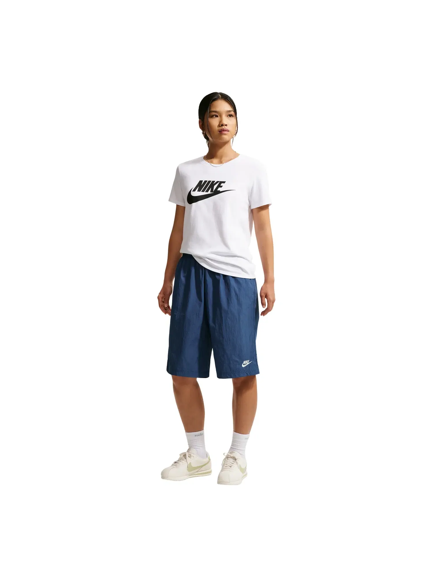 Шорты Nike Sportswear средней посадки, свободного кроя, до колена — изображение 1 из 5, темно-синий