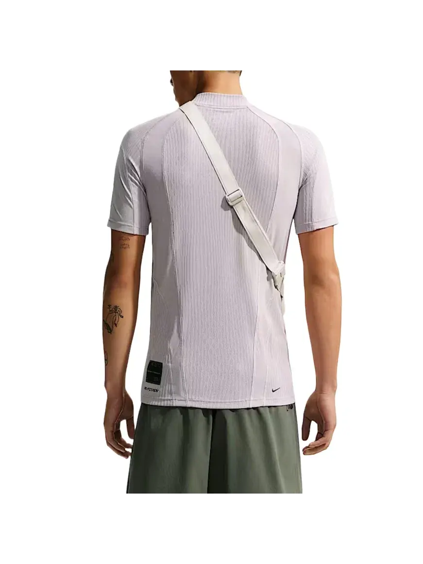 Мужская футболка Nike Tech Dri-FIT ADV College Grey Black — изображение 3 из 3, серый
