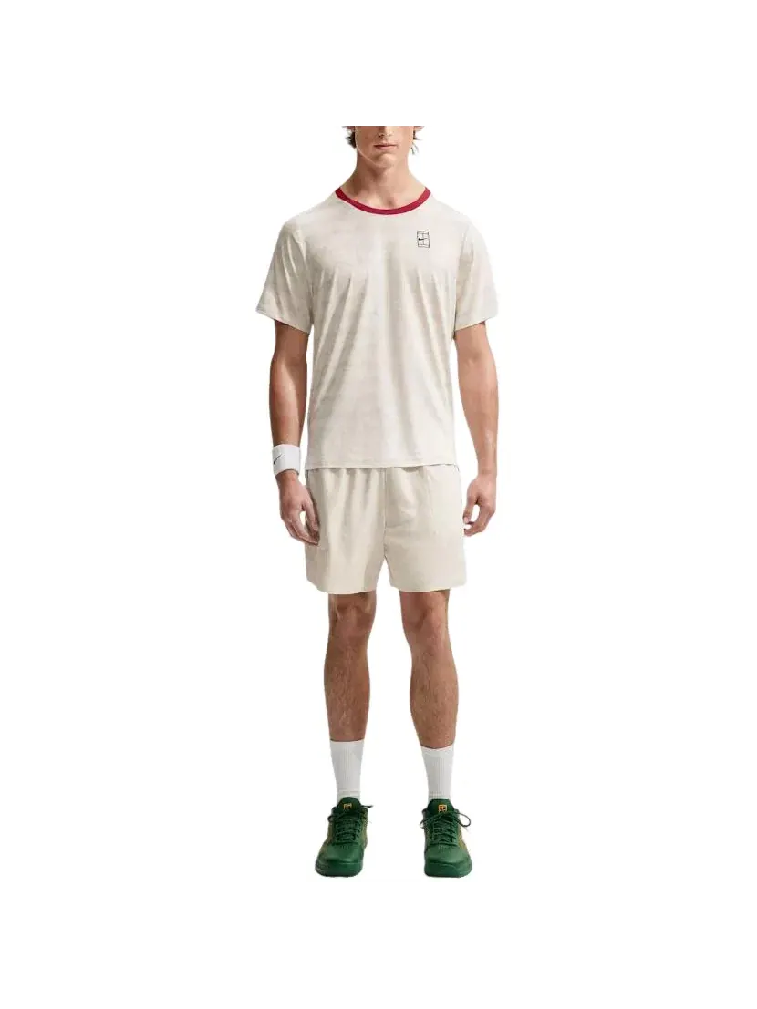 Мужская футболка Nike Court Advantage Dri-FIT с принтом Light Bone Tough Red Black — изображение 2 из 4, белый