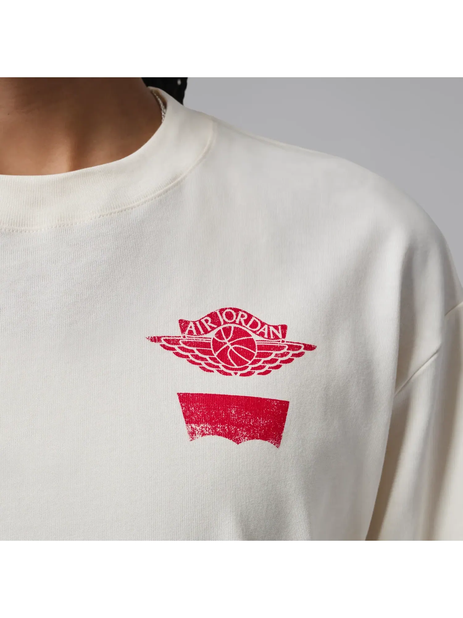 Футболка с длинным рукавом Air Jordan x Levi's, цвет «Бежевый, красный, серый», IM6731-110 — изображение 4 из 6