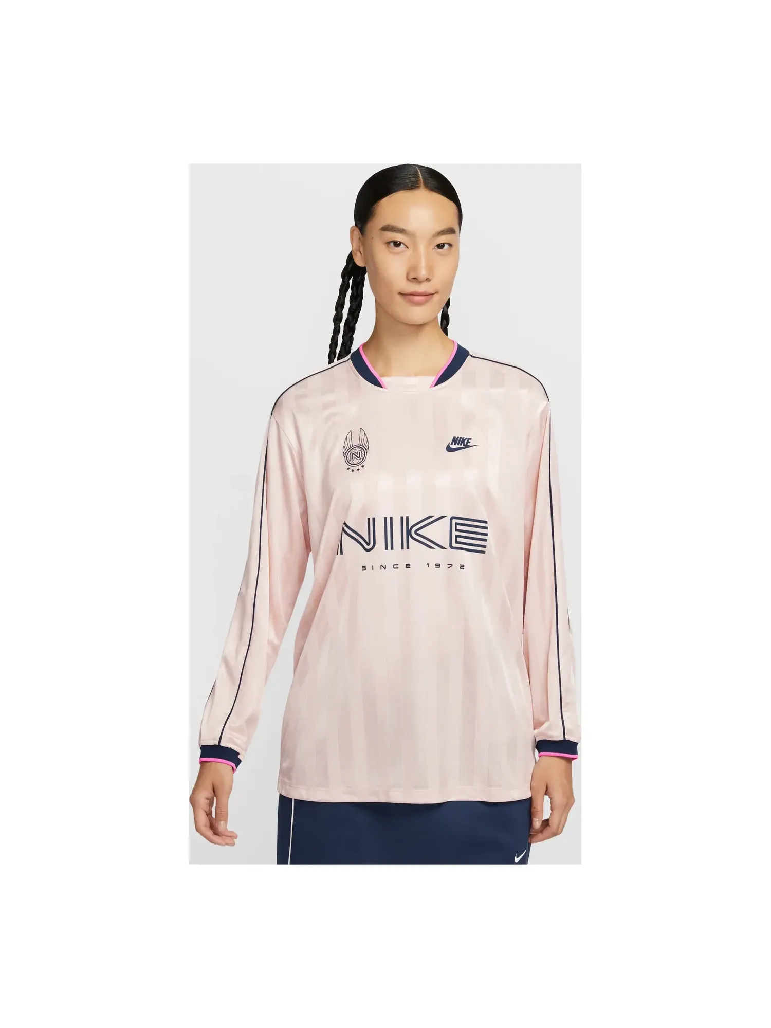 (WMNS) Футболка с длинными рукавами Nike Sportswear — изображение 1 из 6, темно-розовый
