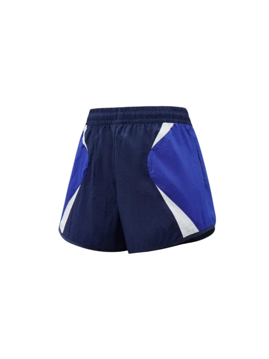 Женские шорты свободного кроя со средней посадкой Nike Sportswear Loose Mid-Rise Track Shorts — изображение 2 из 5