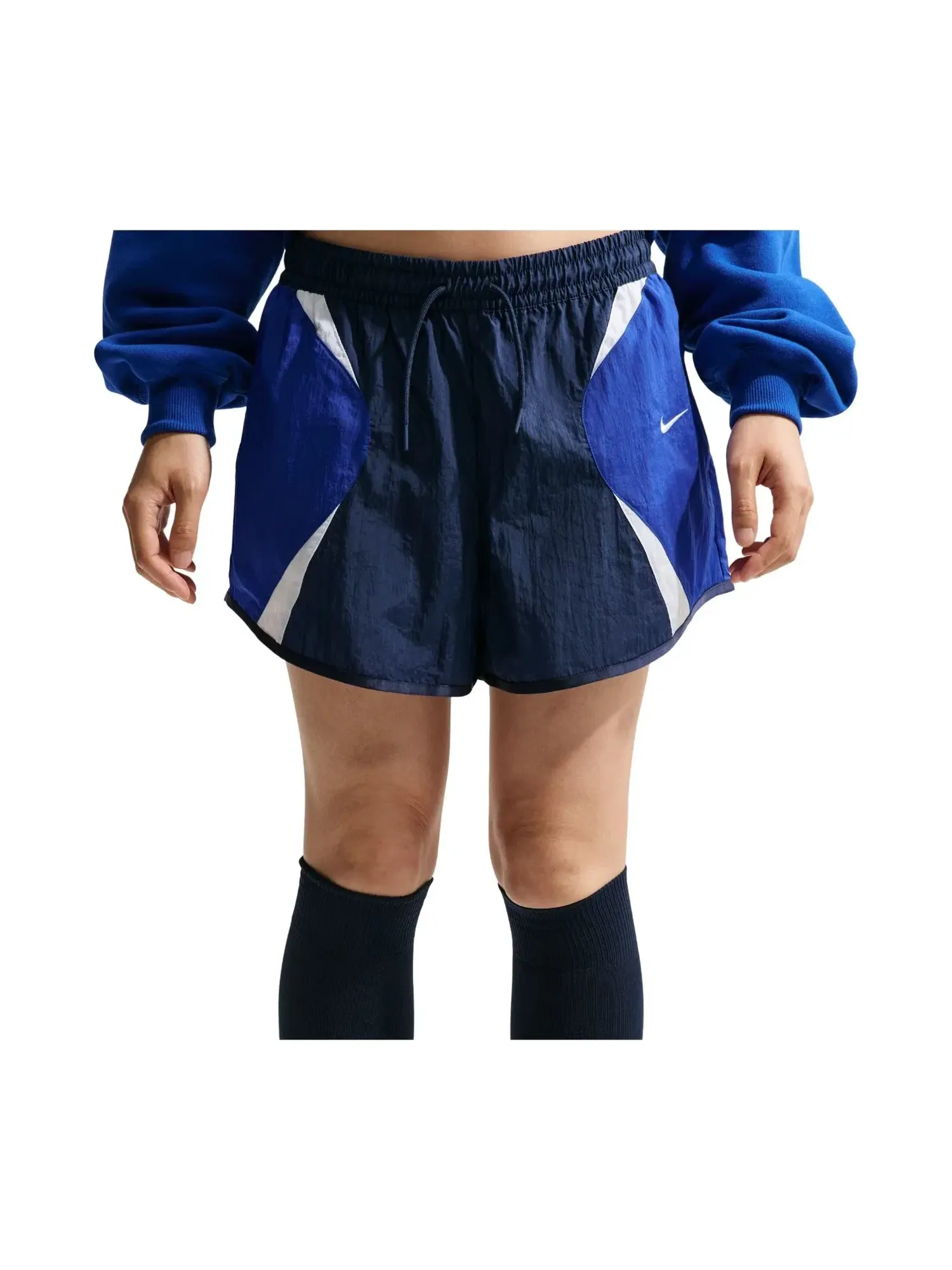 Женские шорты свободного кроя со средней посадкой Nike Sportswear Loose Mid-Rise Track Shorts — изображение 3 из 5