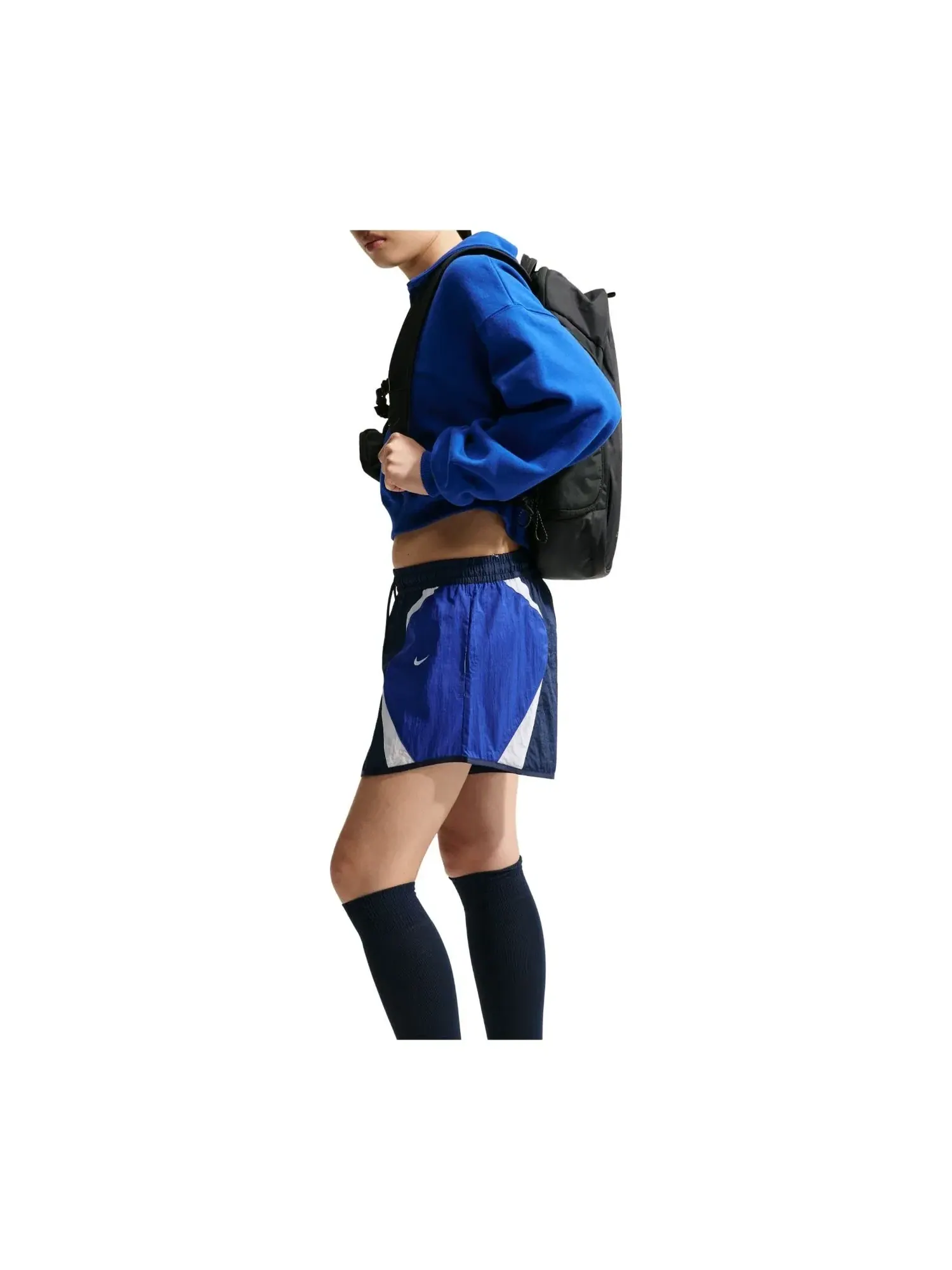 Женские шорты свободного кроя со средней посадкой Nike Sportswear Loose Mid-Rise Track Shorts — изображение 5 из 5