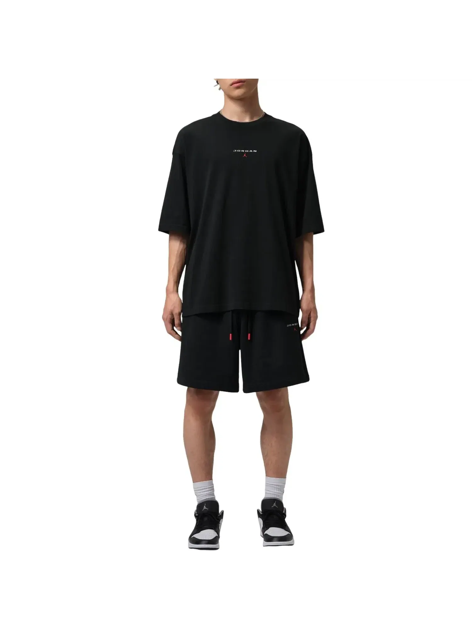 Мужская футболка с принтом Air Jordan Flight Essentials Oversized Patch T-Shirt — изображение 2 из 5, черный