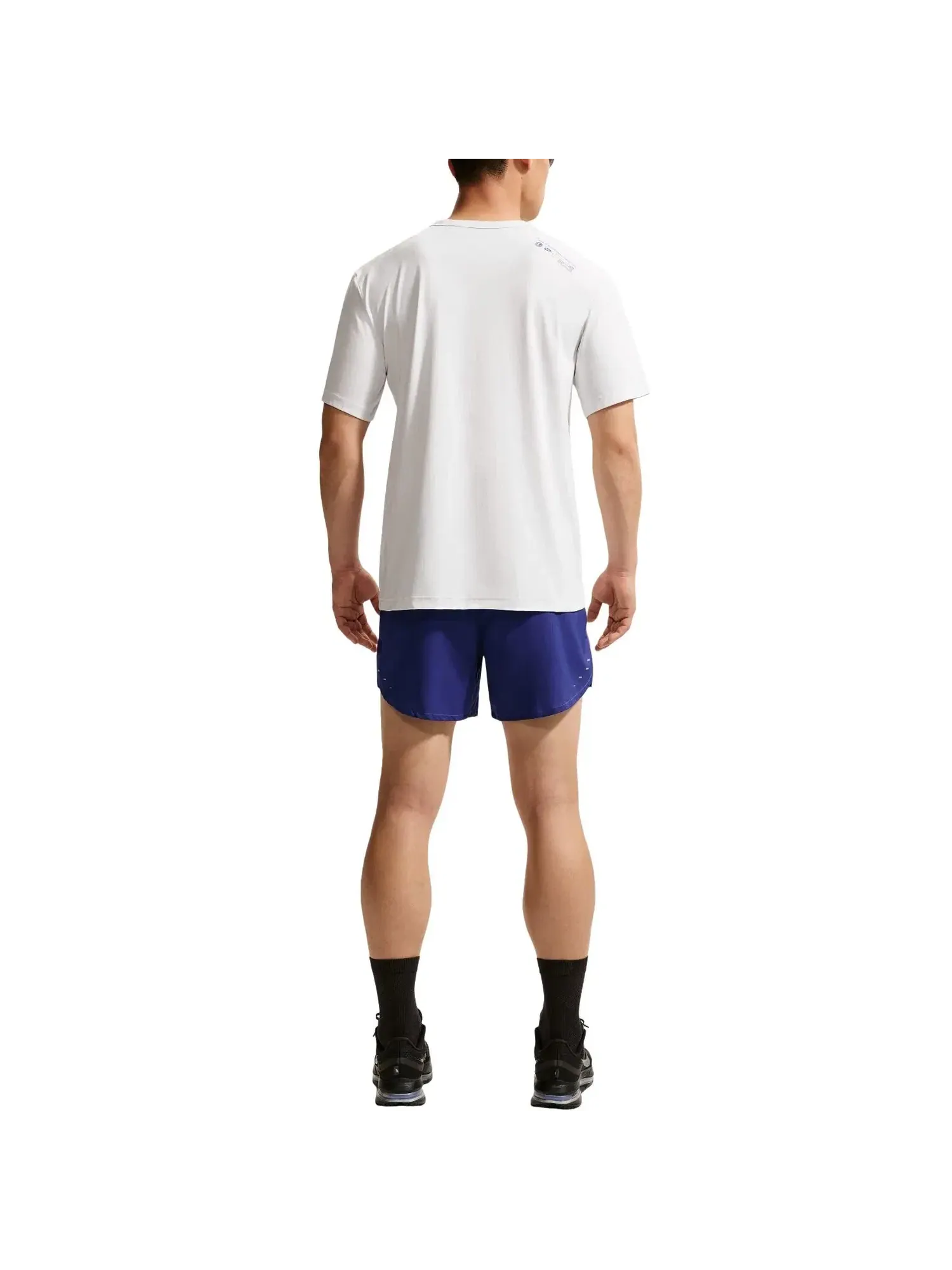 Мужская футболка Nike Hyverse Dri-Fit UV Protection — изображение 3 из 3, белый