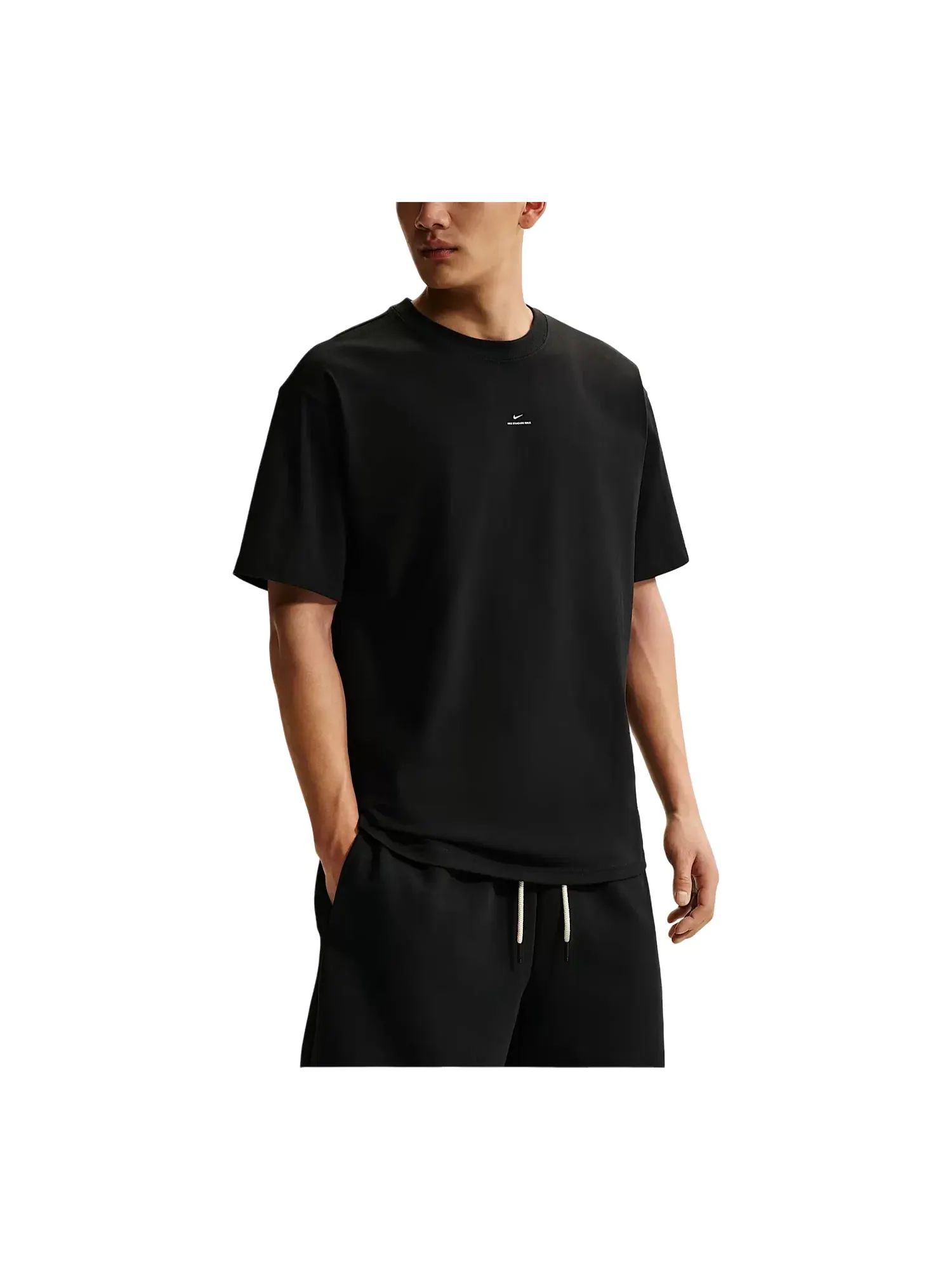 Мужская футболка с технологией Dri-FIT Nike Standard Issue — изображение 1 из 6, черный