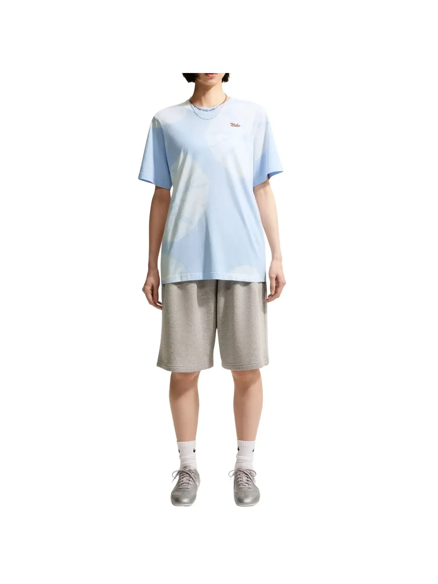 Женская футболка Nike Sportswear с принтом модель Hydrogen Blue — изображение 2 из 3, синий