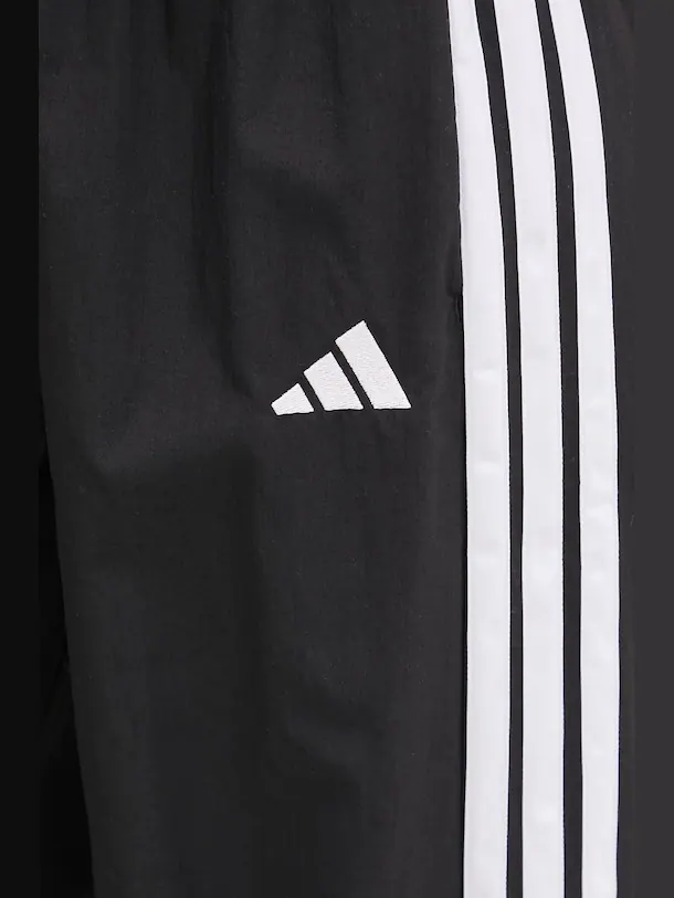 Брюки спортивные Adidas Essentials 3-Stripes Lifestyle Woven Parachute — изображение 5 из 6, черный