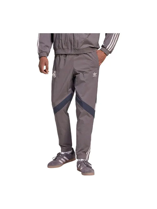 Брюки real madrid originals track pants 'charcoal grey' Adidas — изображение 1 из 2, темно-серый/серый