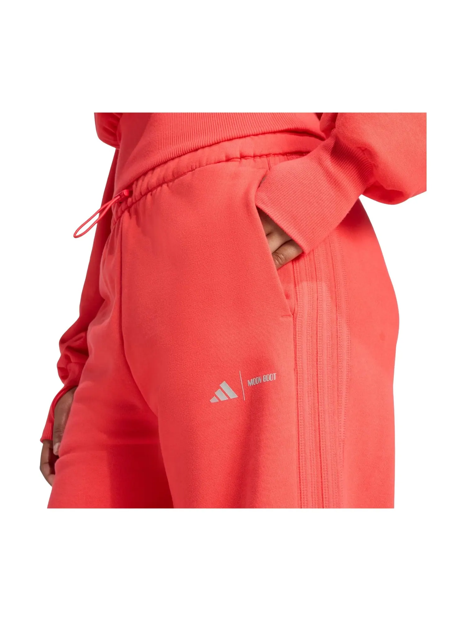 (WMNS) Спортивные брюки Adidas x MOON BOOT 'Semi Lucid Red' — изображение 2 из 2, красный