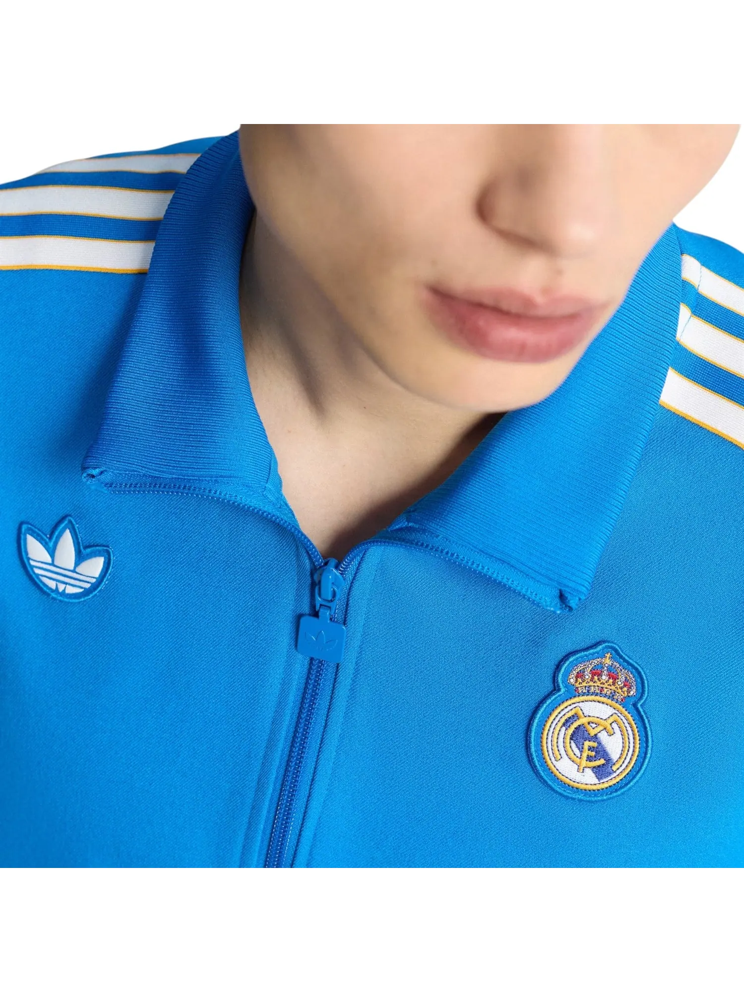 Спортивная футболка Adidas Real Madrid Terrace Icons 'Blue Bird White' — изображение 4 из 5, синий/белый