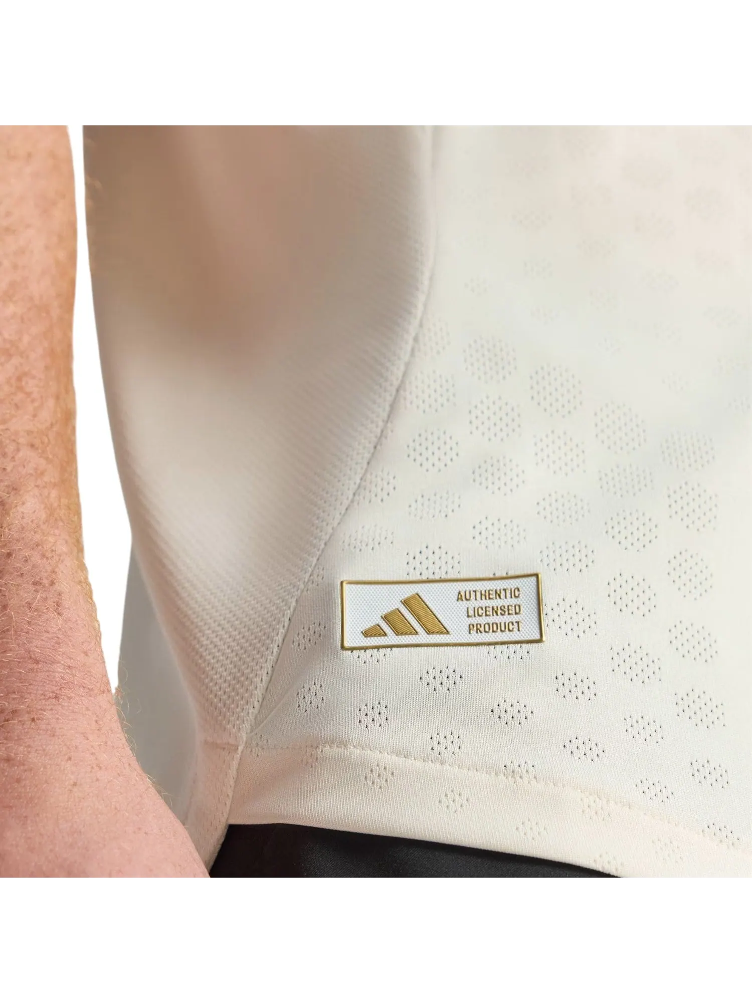 Оригинальная выездная футболка Adidas "Ливерпуль" сезона 25/26 — изображение 7 из 7, белый