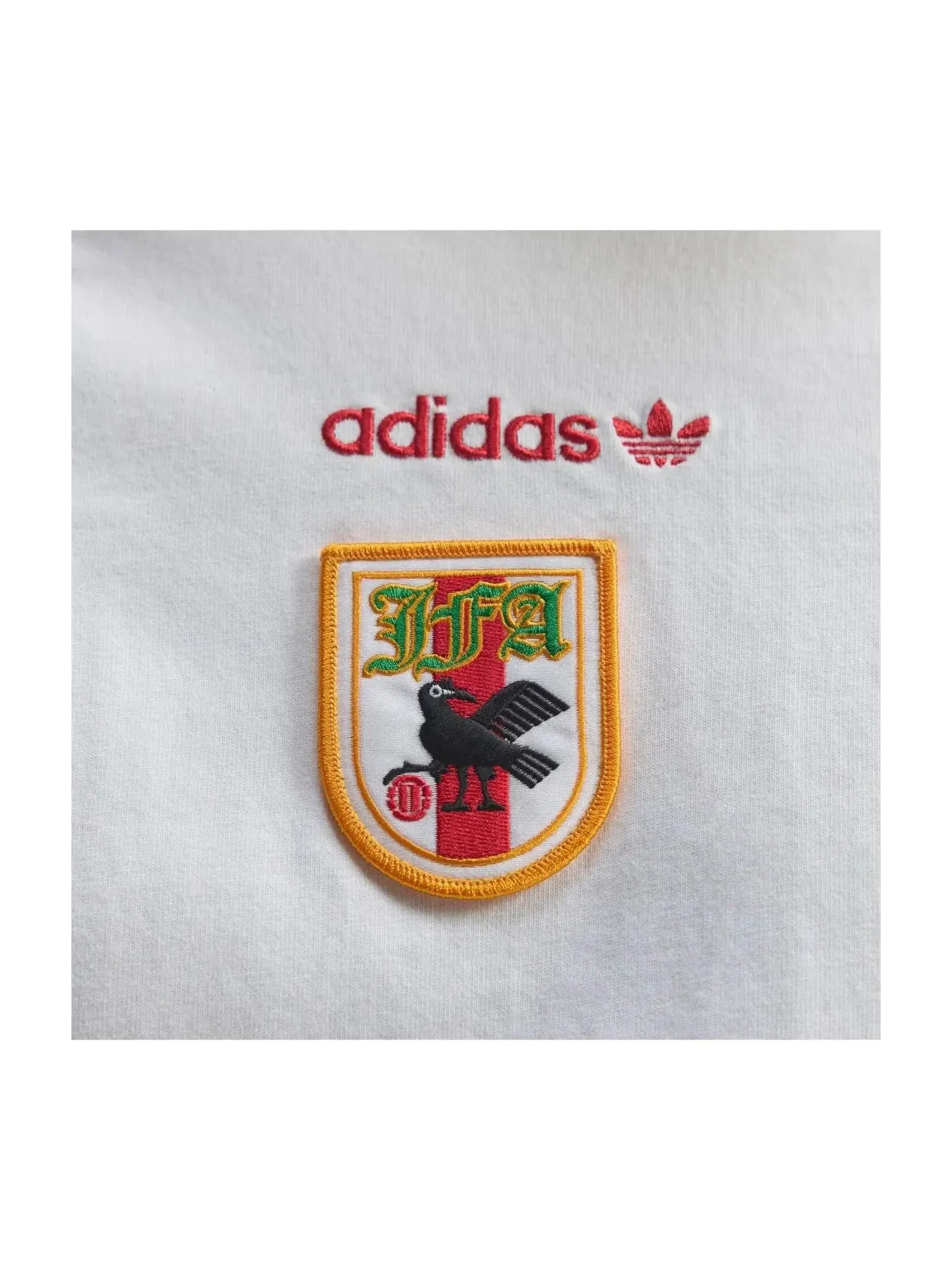 Мужская футболка с коротким рукавом EQT T-Shirt Adidas — изображение 2 из 4, белый