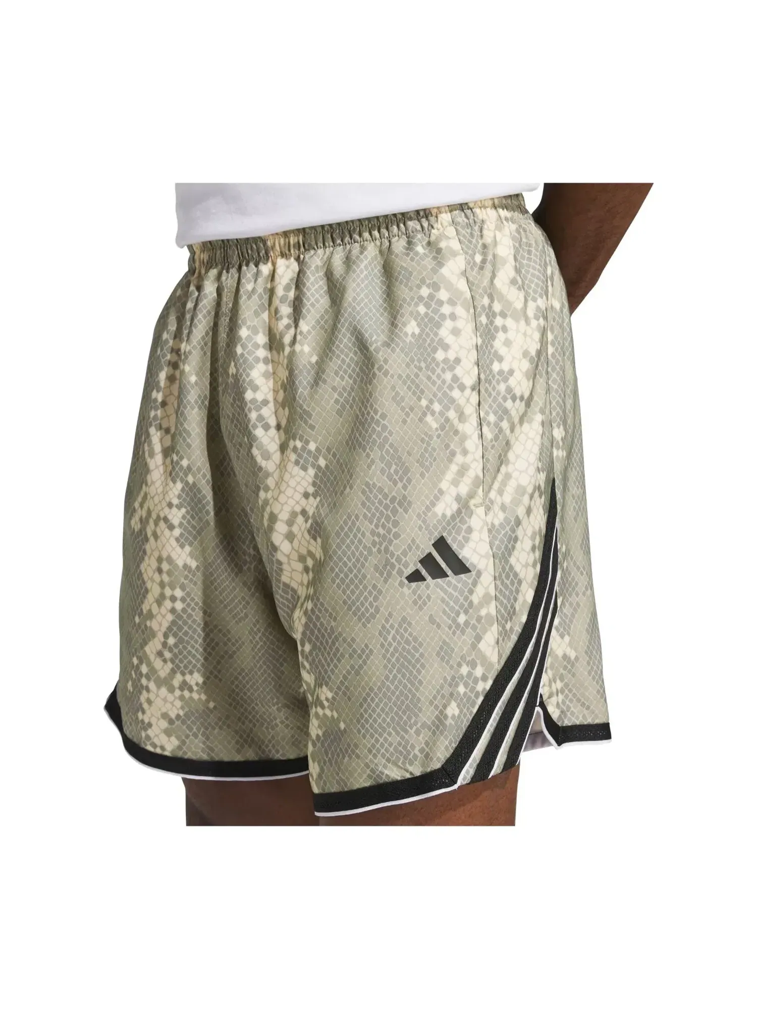 Мужские шорты с принтом Animal Print Модель Wonder Beige Adidas — изображение 2 из 5, белый