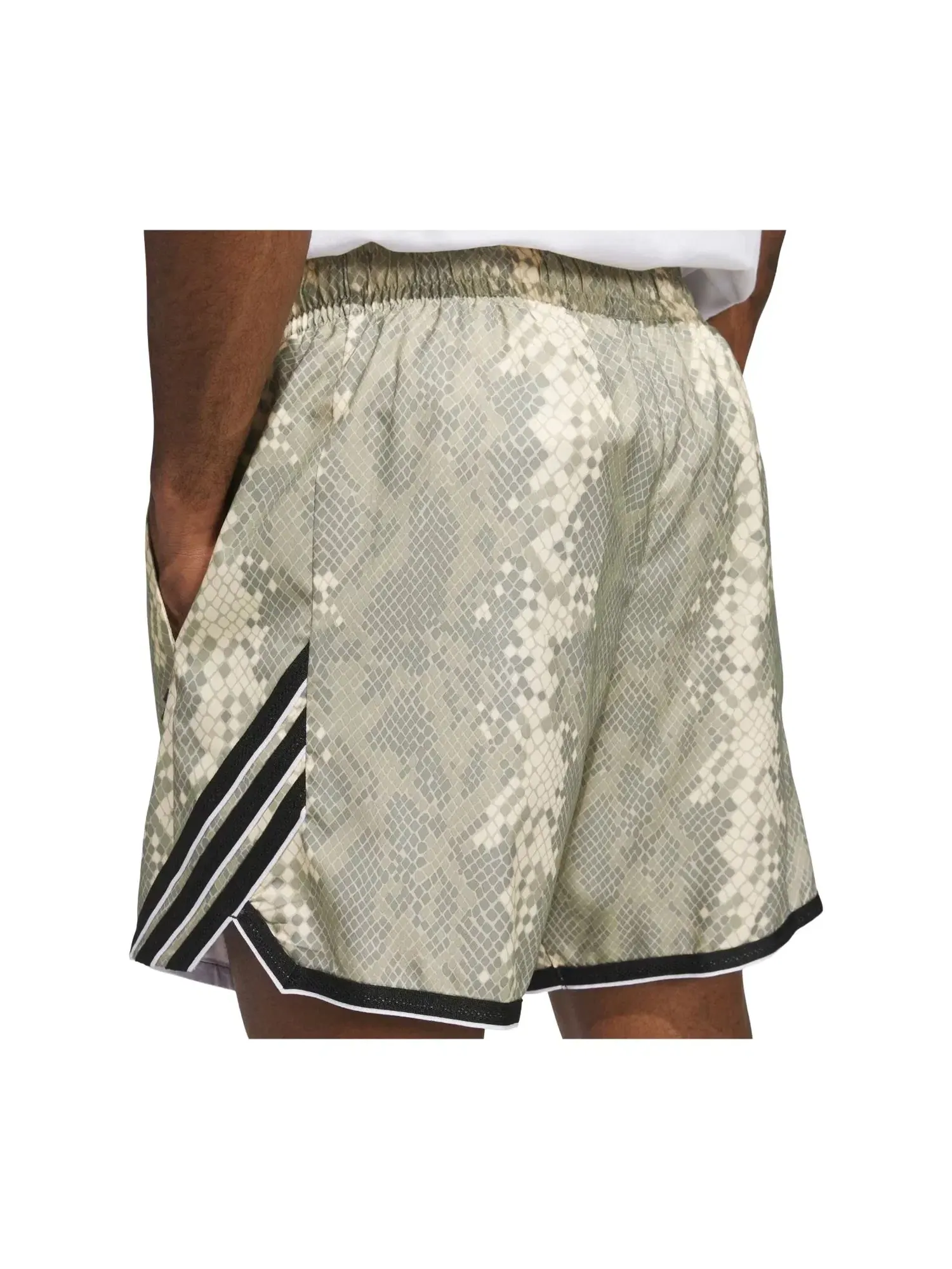 Мужские шорты с принтом Animal Print Модель Wonder Beige Adidas — изображение 3 из 5, белый