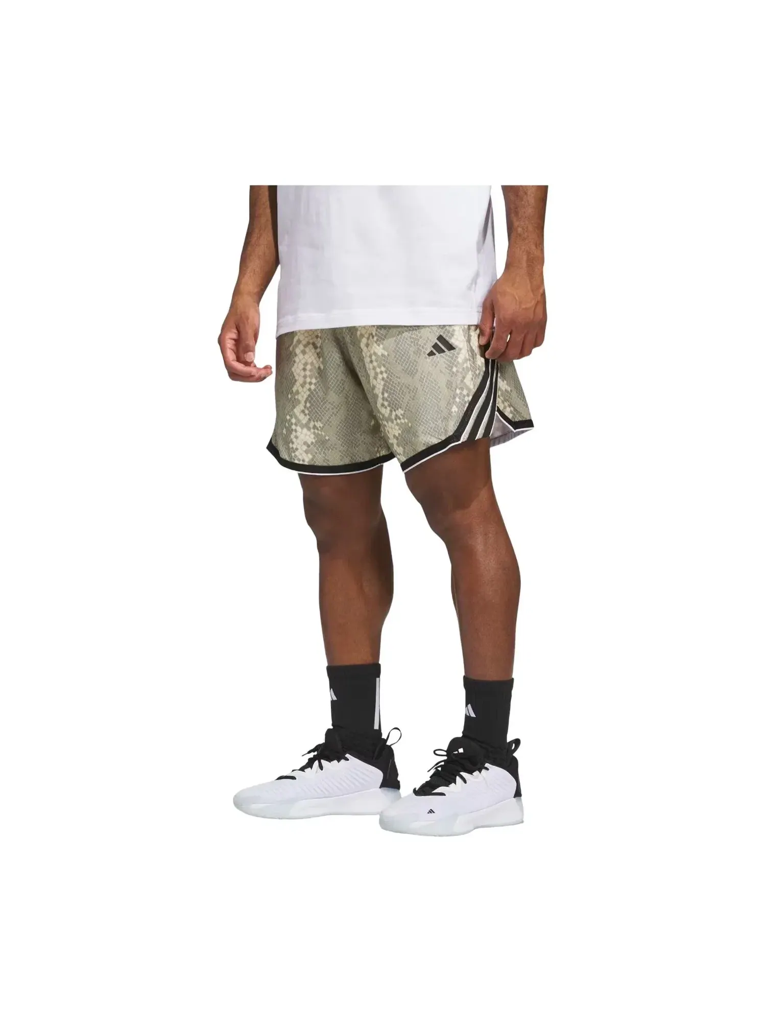 Мужские шорты с принтом Animal Print Модель Wonder Beige Adidas — изображение 4 из 5, белый