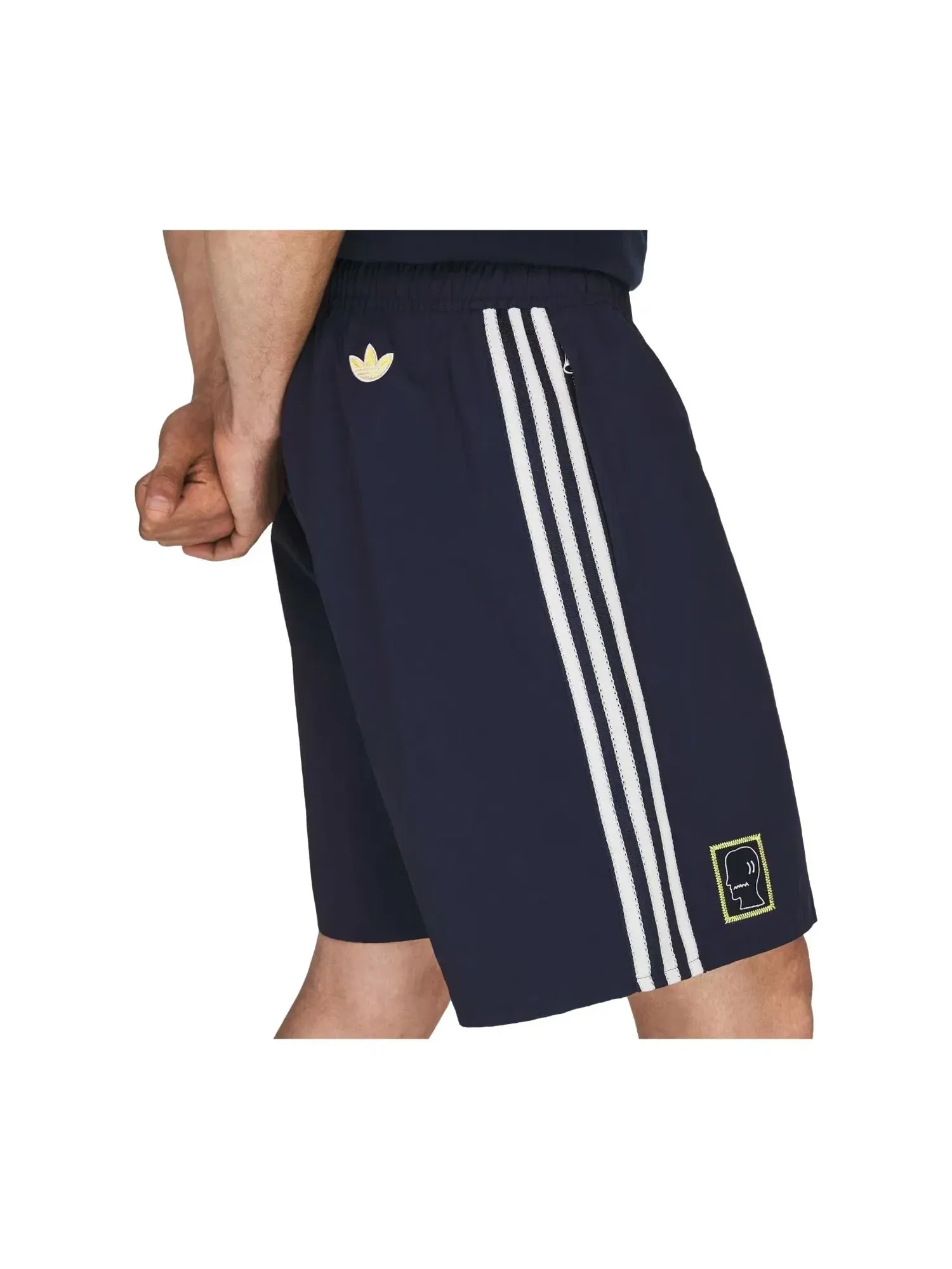 Мужские шорты с принтом Adidas x Brain Dead x Disney Short Asia Sizing Collegiate Navy — изображение 4 из 5, темно-синий