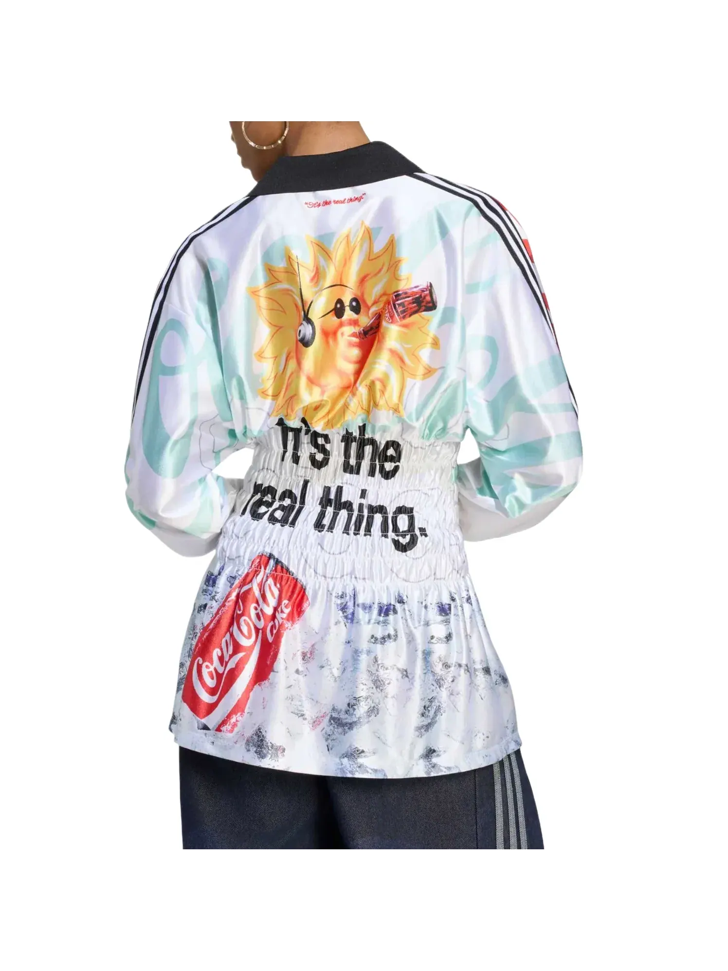 Женская футболка с принтом Adidas x Coca-Cola Mash Up Smocked Jersey — изображение 3 из 3, белый