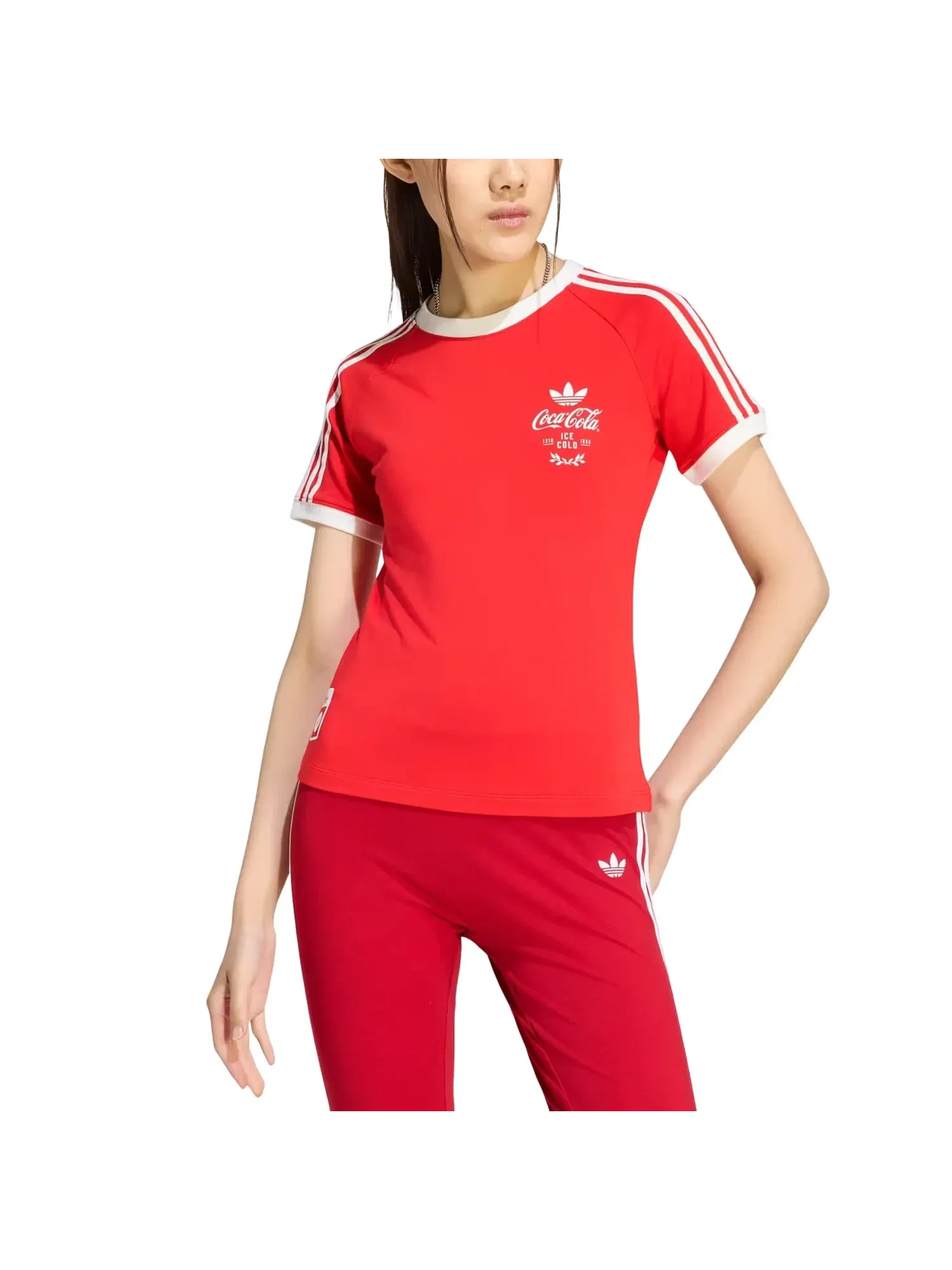 Женская футболка с принтом Adidas x Coca-Cola 3-Stripes Tee — изображение 3 из 4, красный