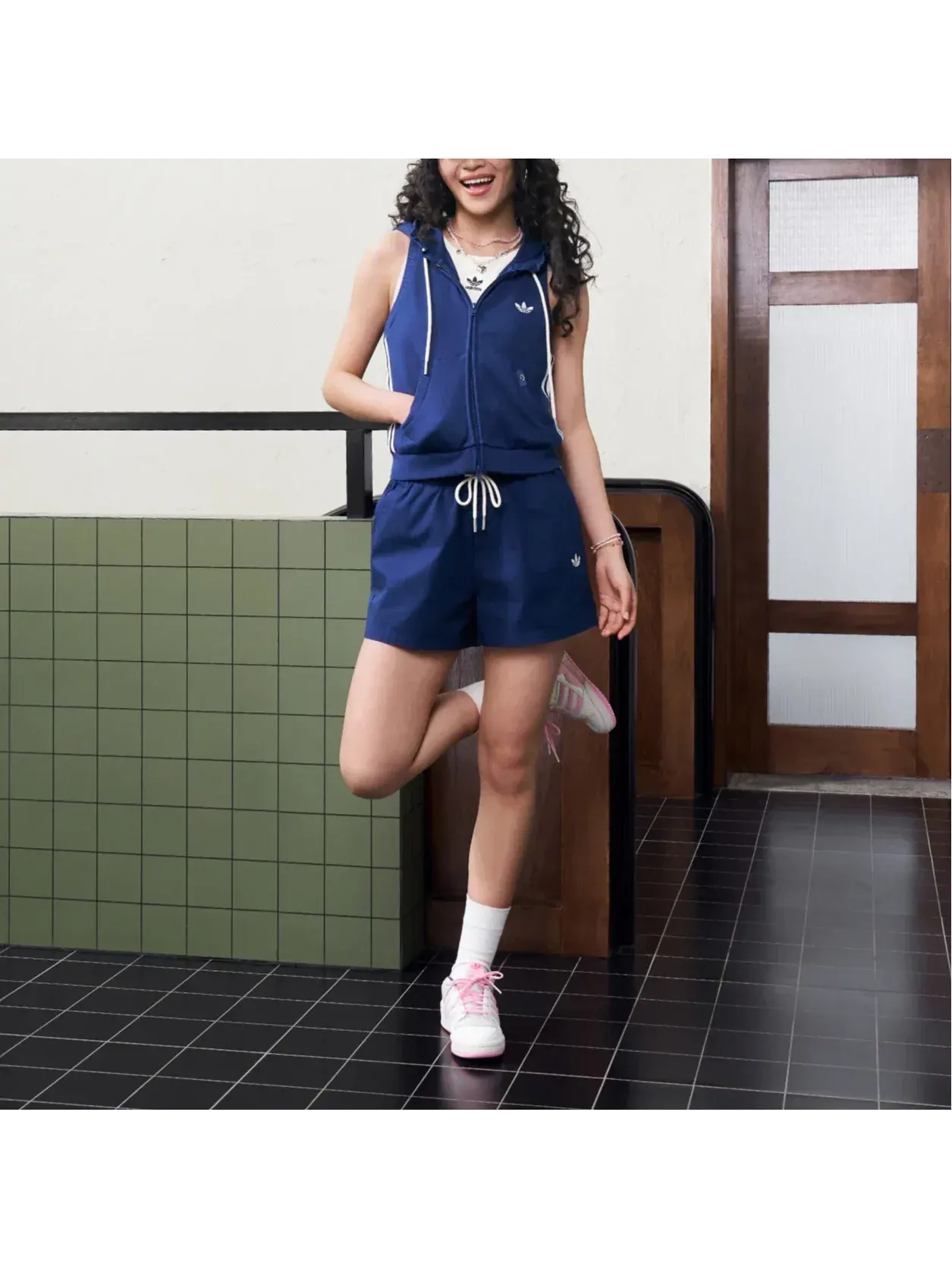 Шорты Adidas W Short, темно-синий, KY8321 — изображение 5 из 8