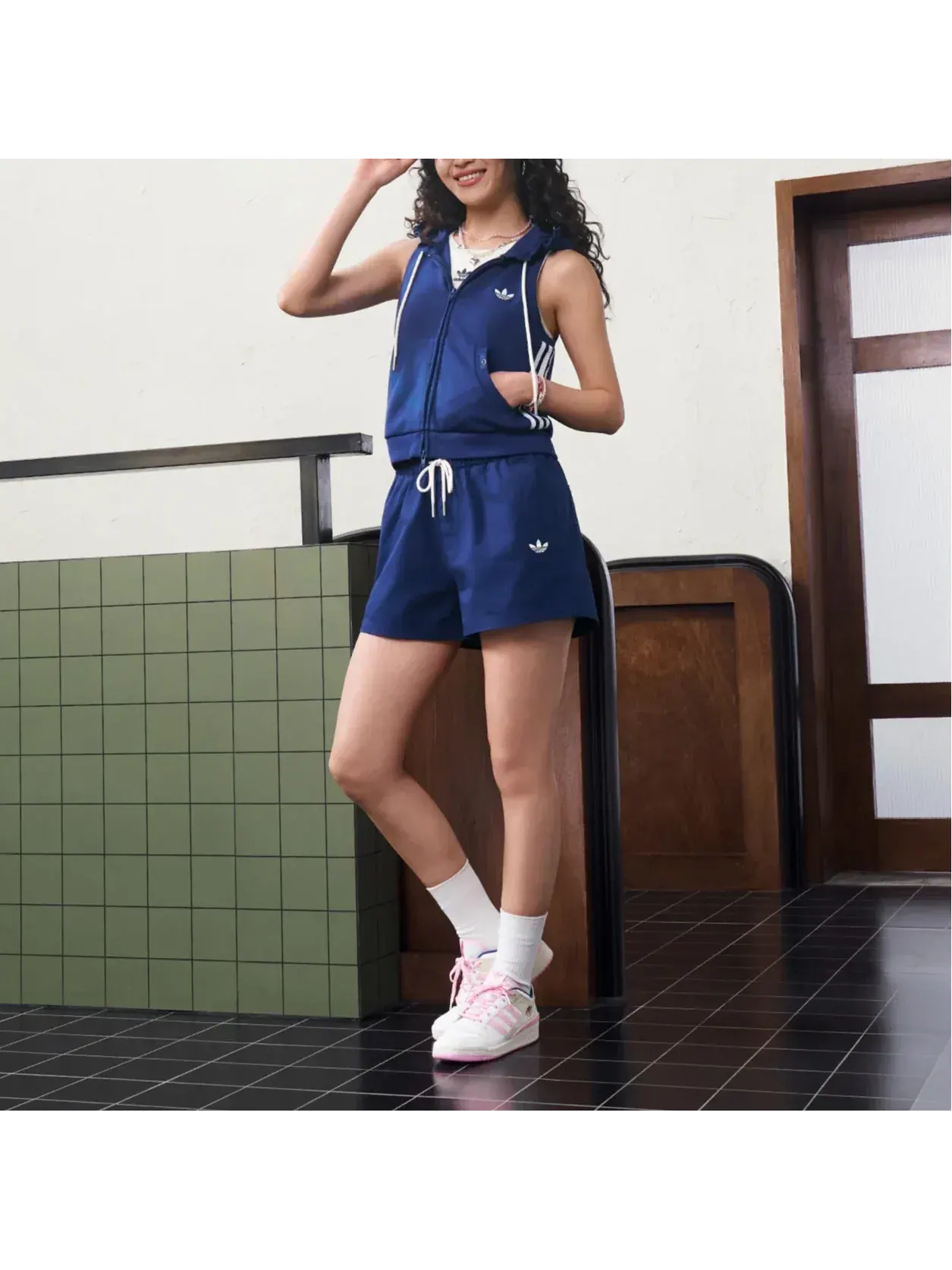 Шорты Adidas W Short, темно-синий, KY8321 — изображение 6 из 8