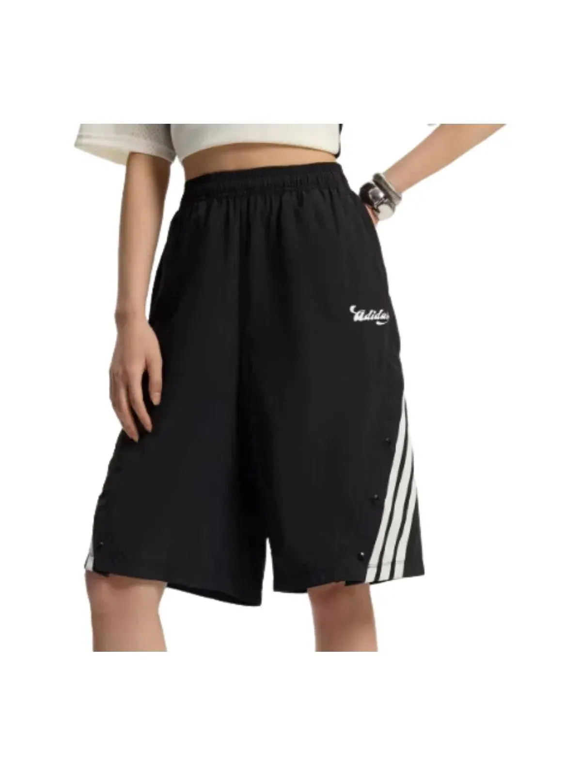 Шорты Adidas Tiro Short — изображение 1 из 1, черный