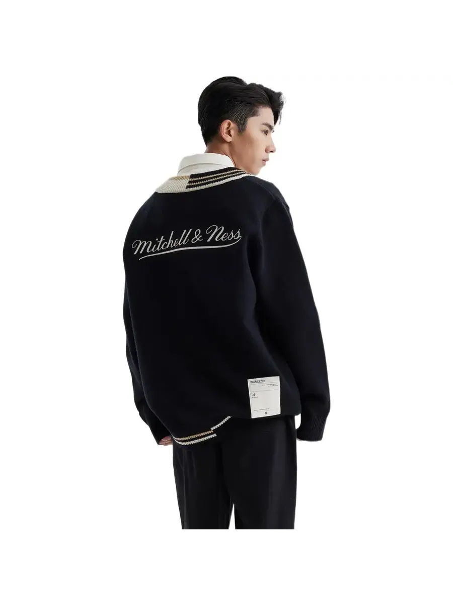 Свитер Mitchell & Ness Branded Contrasting V-Neck Sweater 'Black' — изображение 5 из 6, черный