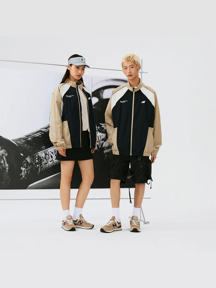 Куртка New Balance Color Block Woven Windbreaker 'Beige Black' — изображение 3 из 4, бежевый